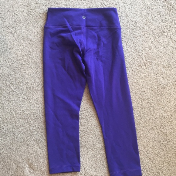 Lululemon capris - Picture 2 of 3